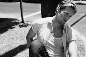 Alexander-Skarsgård-portrait-acteur-essentiel-series